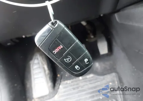 2015 Jeep Renegade Latitude z USA, uszkodzony, nr VIN ZACCJBBTXFPC40124